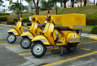 Hostias Delivery