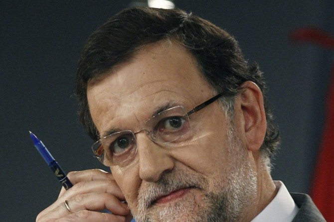 Rajoy se compromete a decir tres o cuatro palabras honestas a finales de 2014