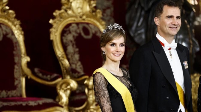 La reina Letizia se verá con una compañera del Instituto para pegarse